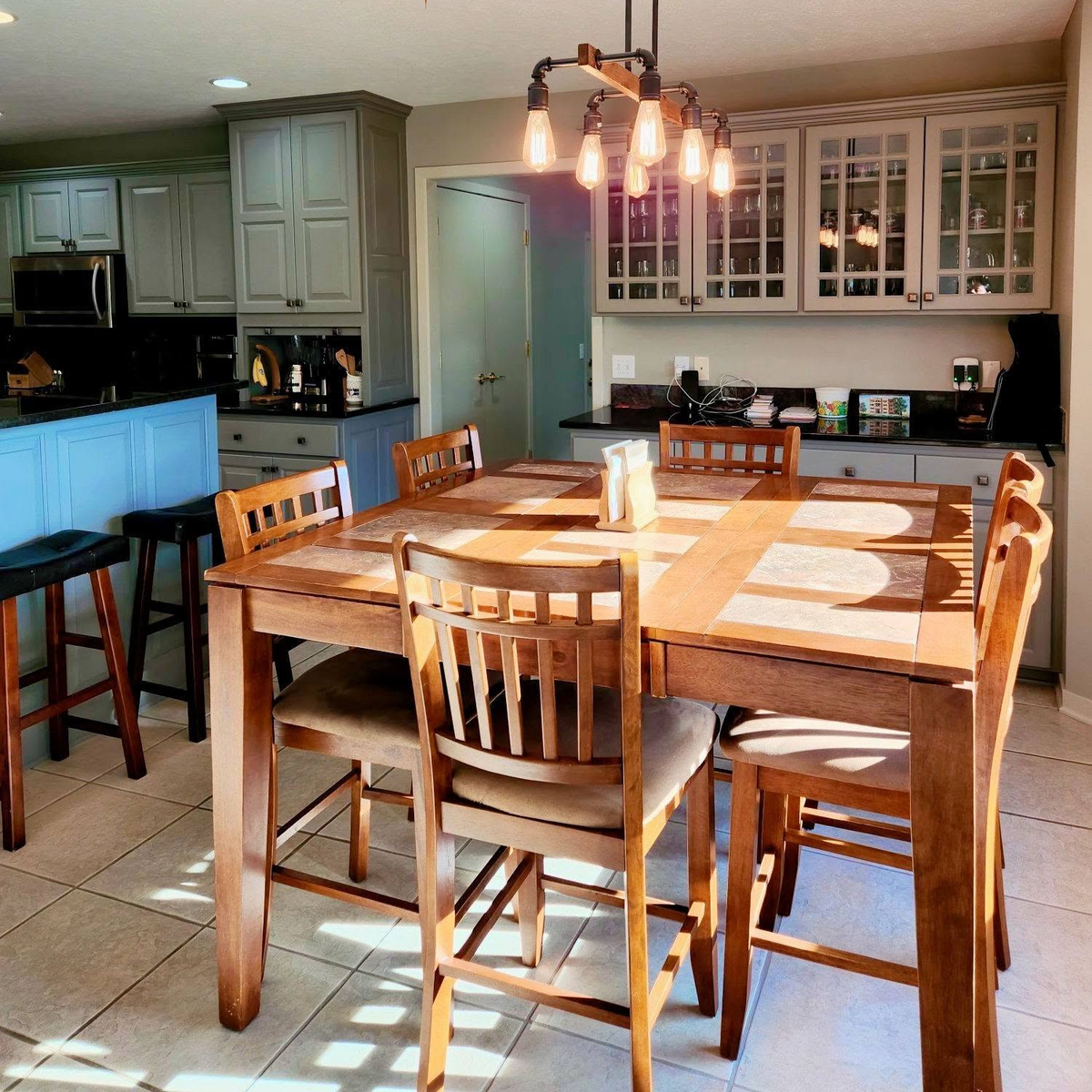 A Lincoln kitchen cleaned by Breeze Cleaning